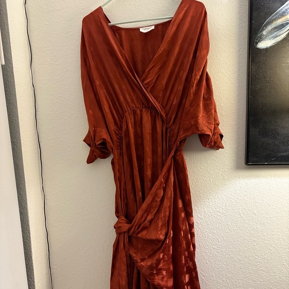 Callahan Knitwear Revolve Elegant Sami Rust Wrap Dress Size Small - Picture 7 of 9